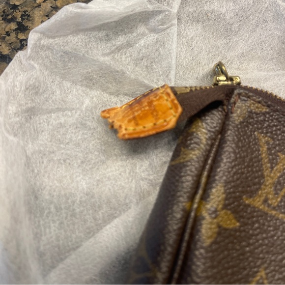 ❤️authentic lv Reposhing purse - Picture 11 of 16